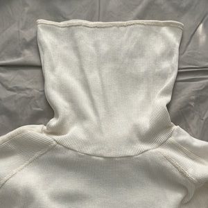 Turtleneck *great for winter sports *